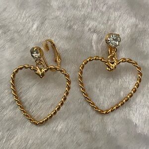 🍀Avon Large Gold Heart-Shaped Clip On Earrings